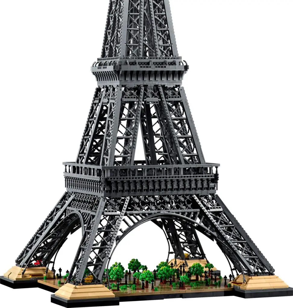 Detailed LEGO Eiffel Tower structure