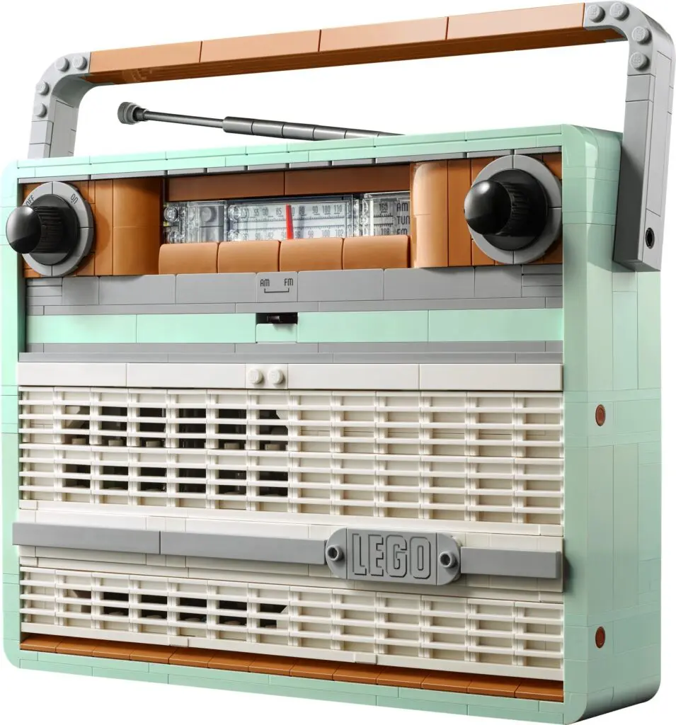 LEGO set resembling classic radio