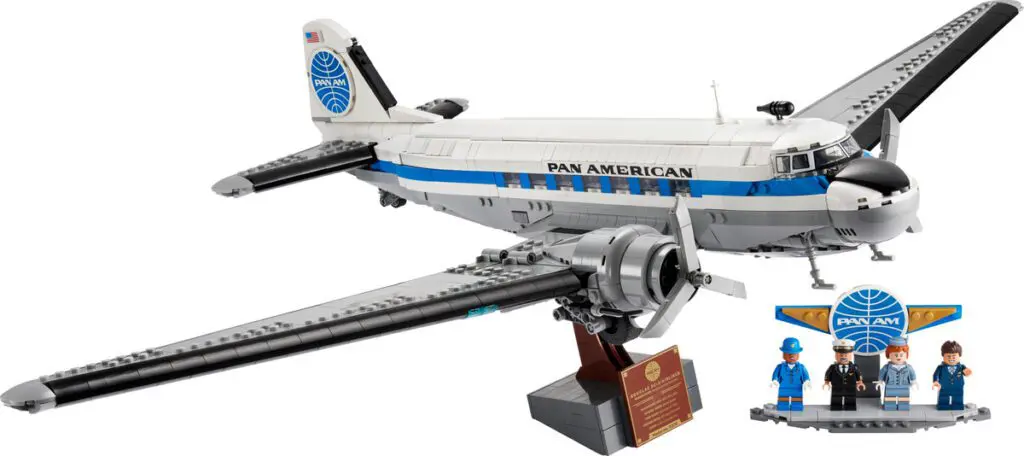 Pan American Lego set with stand and figures