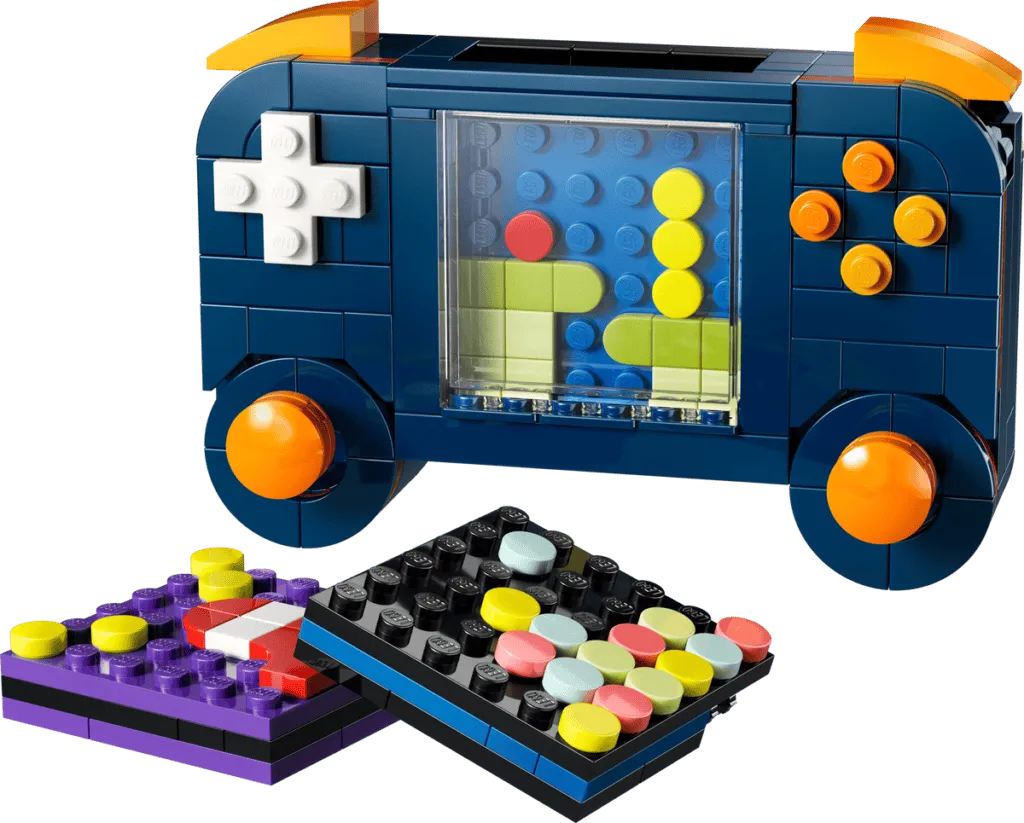 Creative LEGO console with interchangeable designs