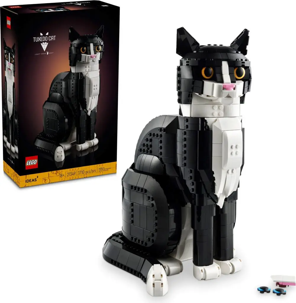 Black and white LEGO cat figure