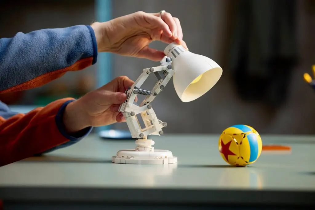 Toy lamp and ball on desk