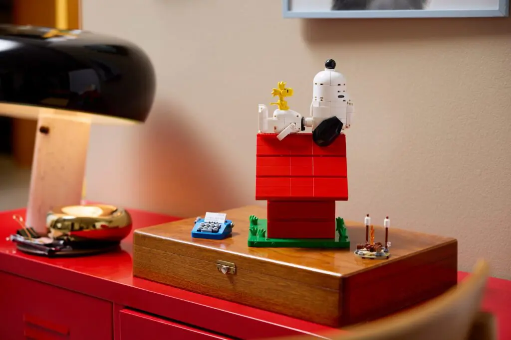 LEGO Snoopy on red doghouse display