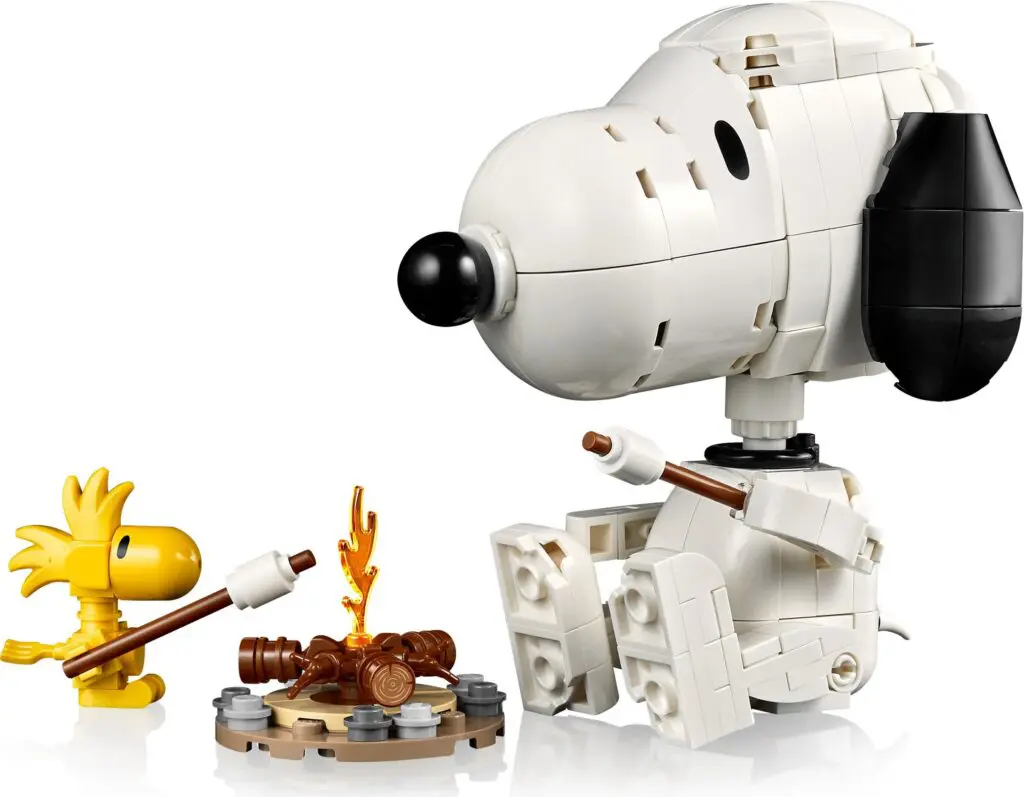 Lego figurines roasting marshmallows