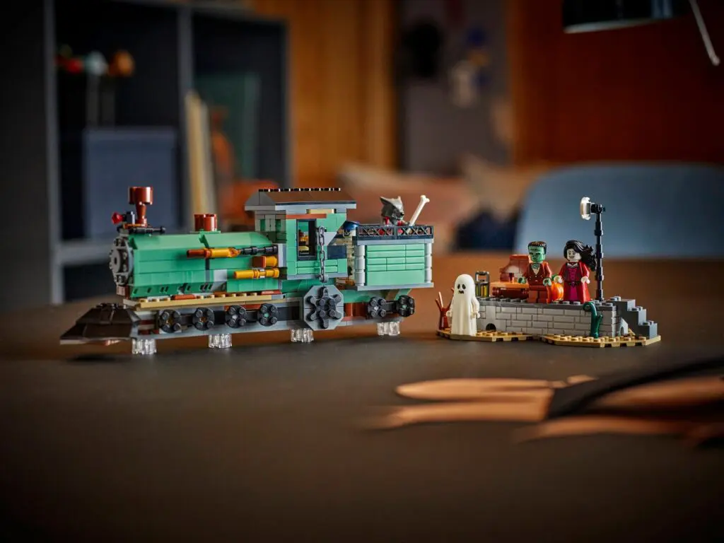 LEGO Creator Haunted Mansion - view 6