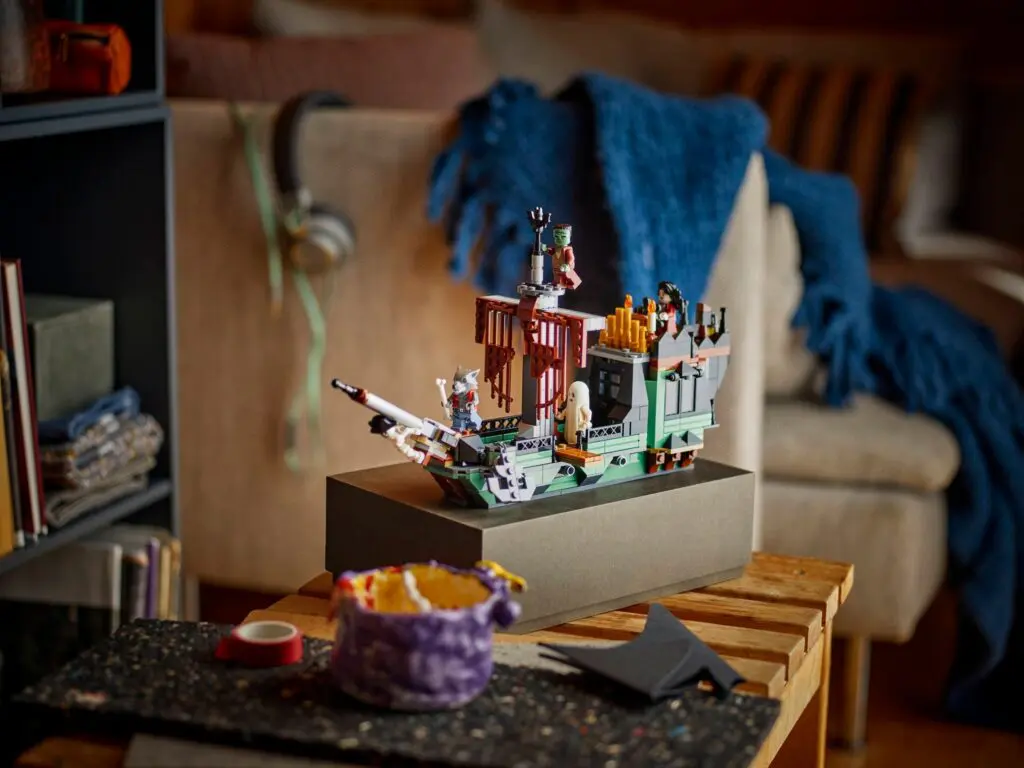 LEGO Creator Haunted Mansion - view 7