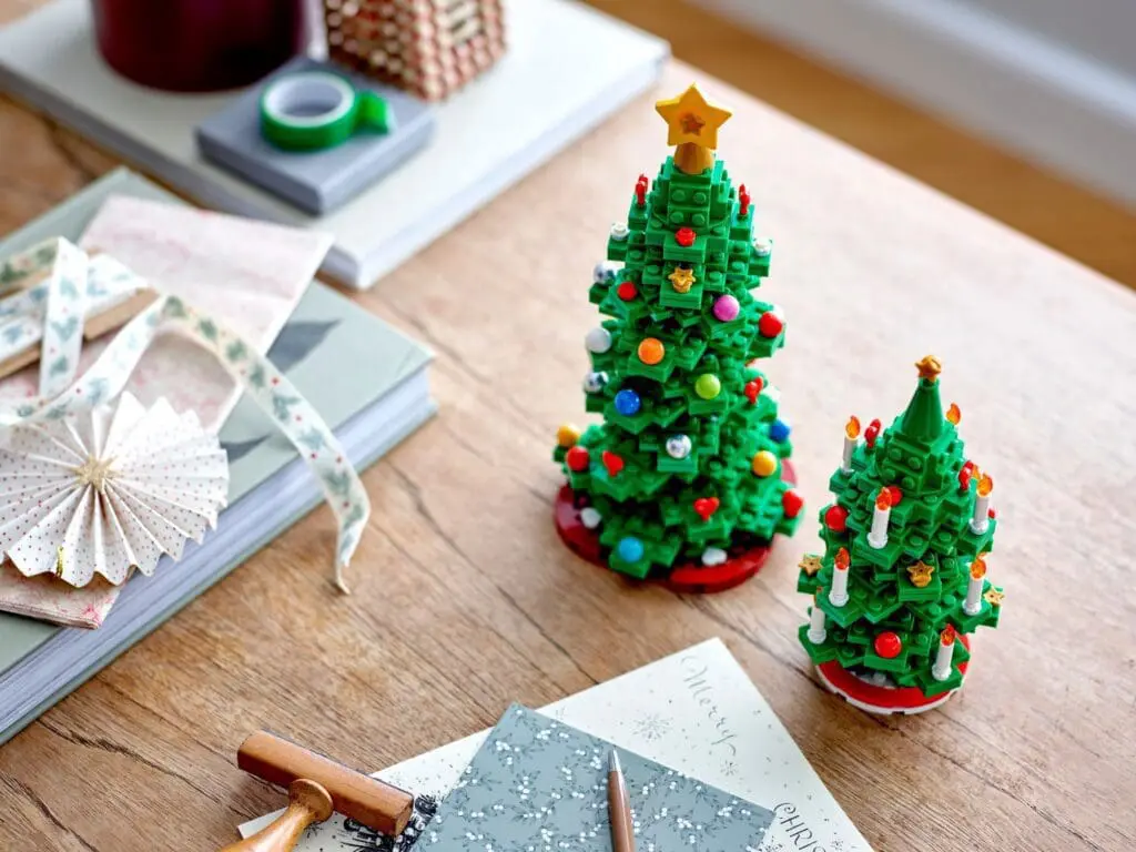 Festive decorations with crafts and stationery