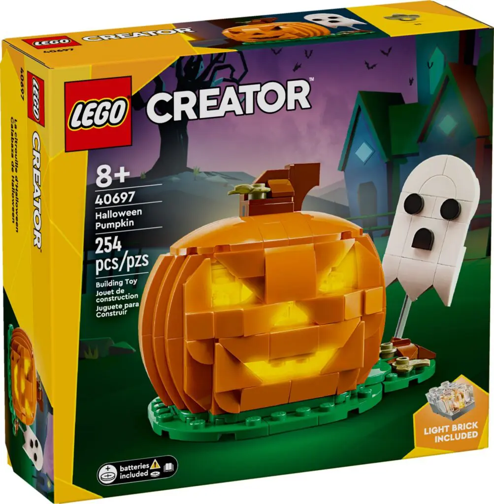 LEGO Creator Halloween scene