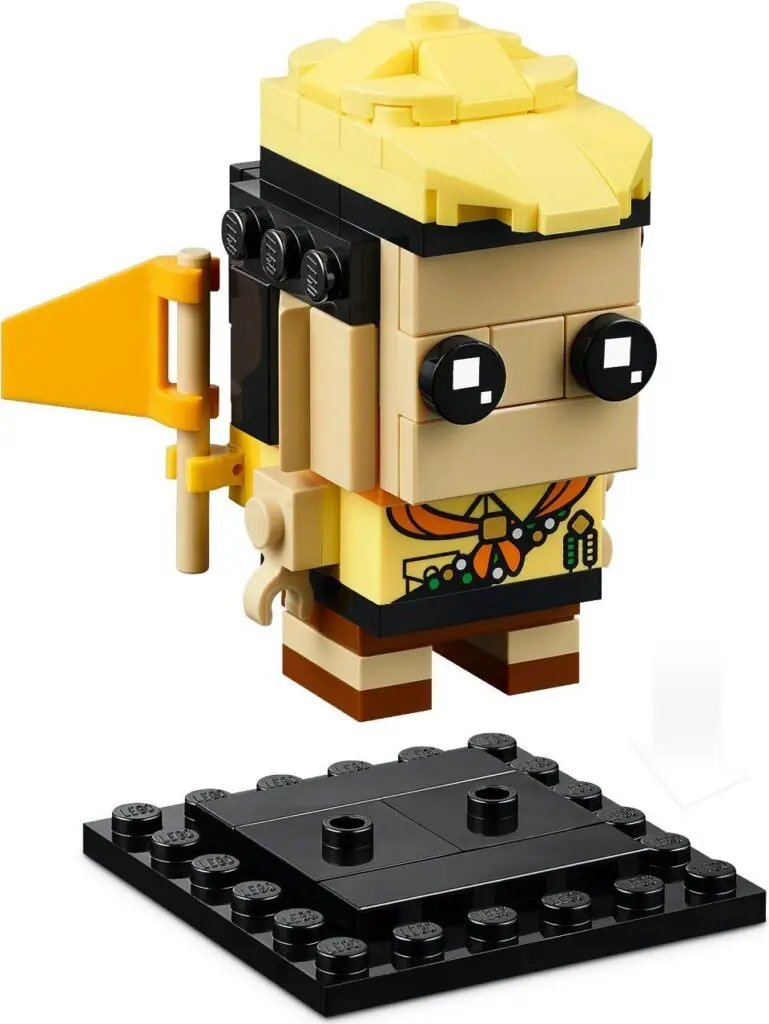 Block character with yellow hat and flag