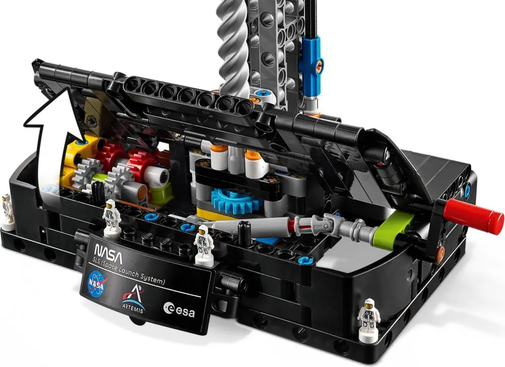 Space-themed LEGO set with mini astronauts