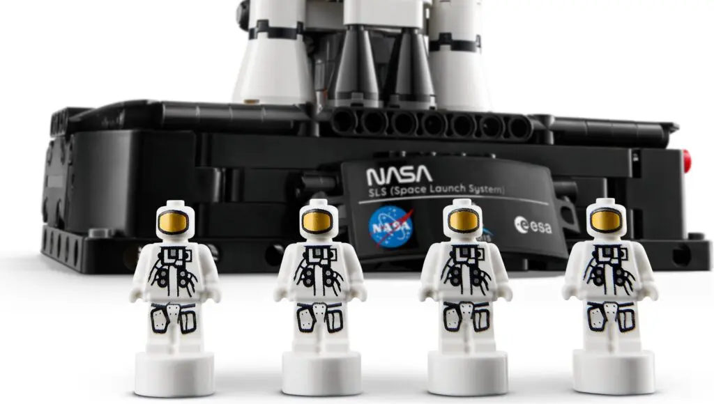 Space-themed toy set with astronaut figures