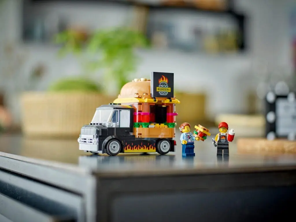 Miniature LEGO burger stand and figures