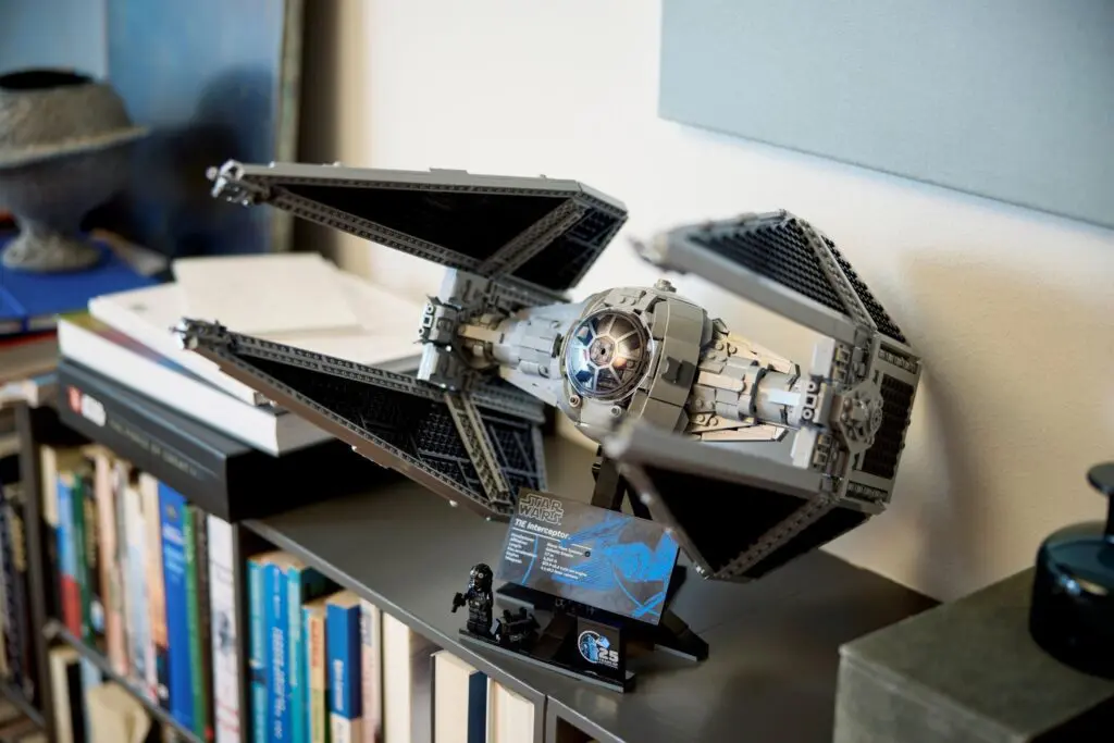 Detailed LEGO spacecraft with books