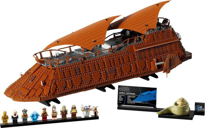 Detailed LEGO Sandcrawler with mini figures