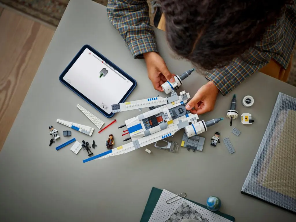 Assembling LEGO spacecraft with digital guide