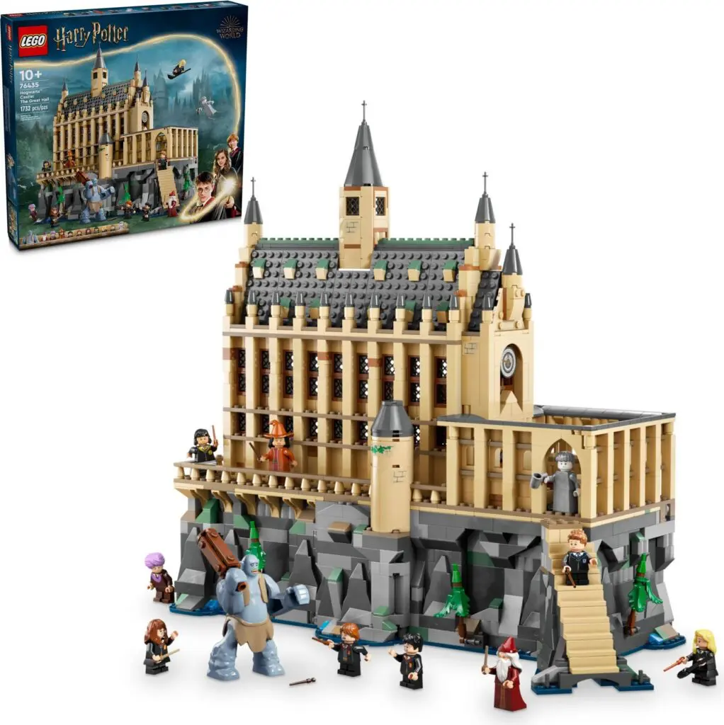 LEGO Hogwarts Castle set with characters