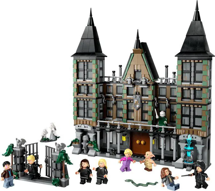 LEGO Hogwarts castle with mini-figures