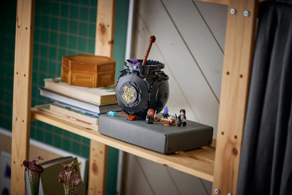 Miniature figures and decorative items