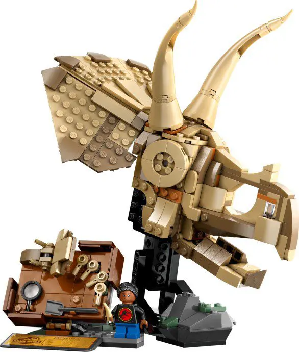 LEGO Triceratops fossil set with figure