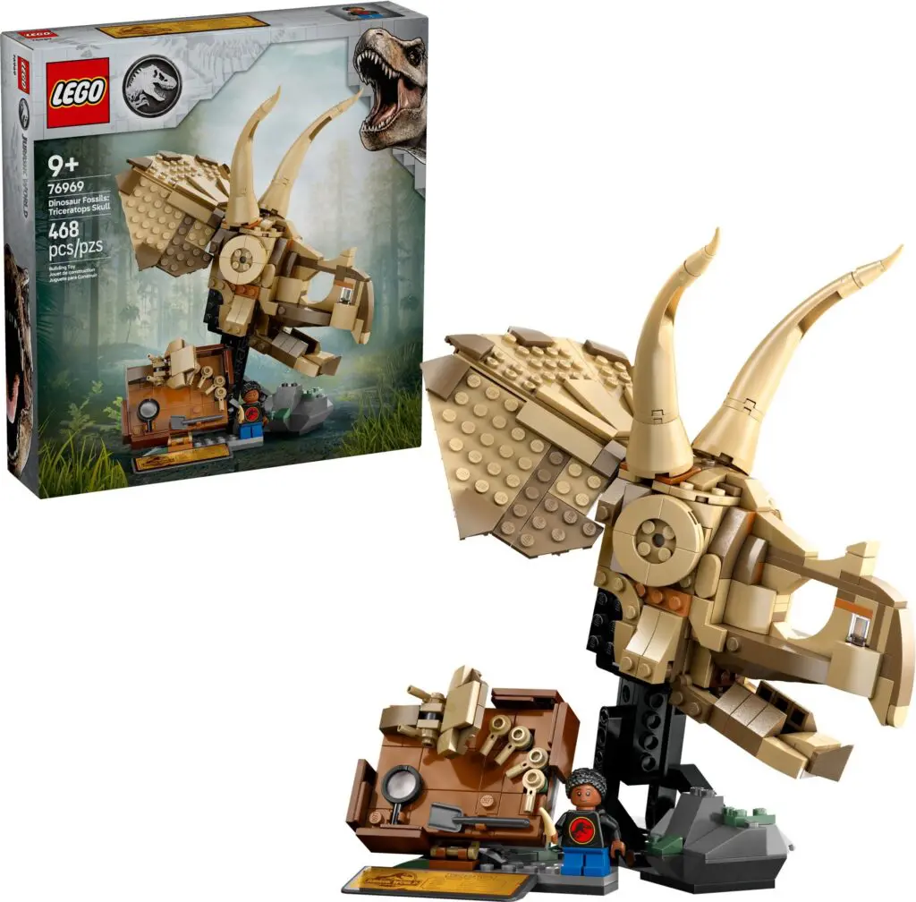 LEGO Triceratops skeleton with box