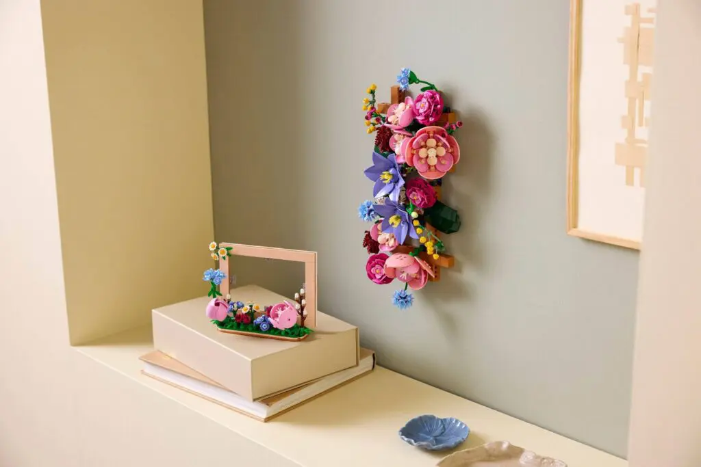 Floral wall art and display box
