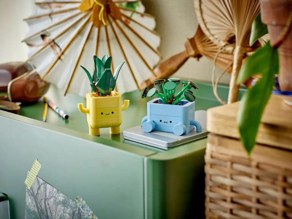 LEGO Botanicals Happy Plants - view 7
