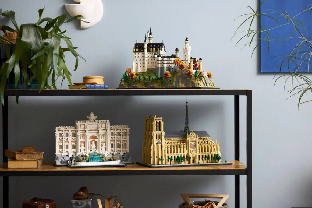 LEGO Architecture Neuschwanstein Castle - view 2
