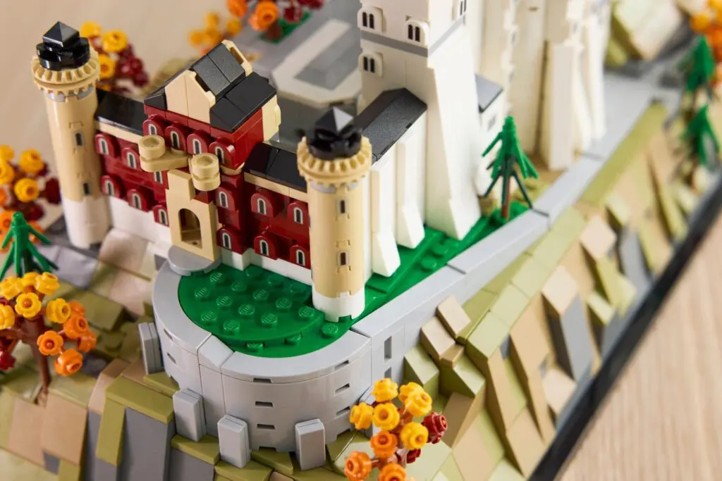 LEGO Architecture Neuschwanstein Castle - view 7