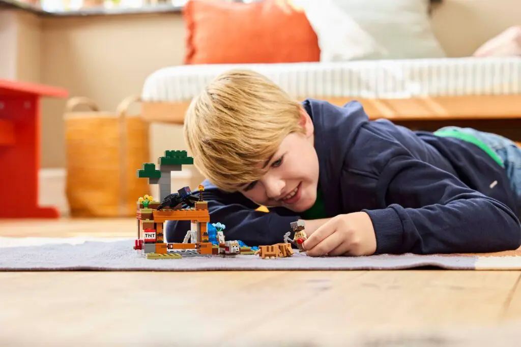 LEGO Minecraft The Armadillo Mine Expedition - view 5