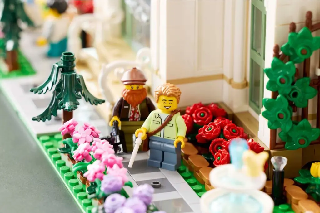 LEGO Ideas The Botanical Garden - view 7