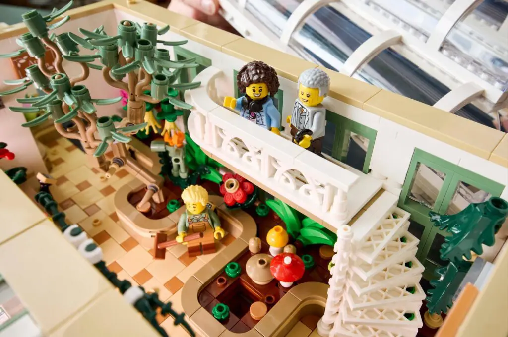 LEGO Ideas The Botanical Garden - view 10