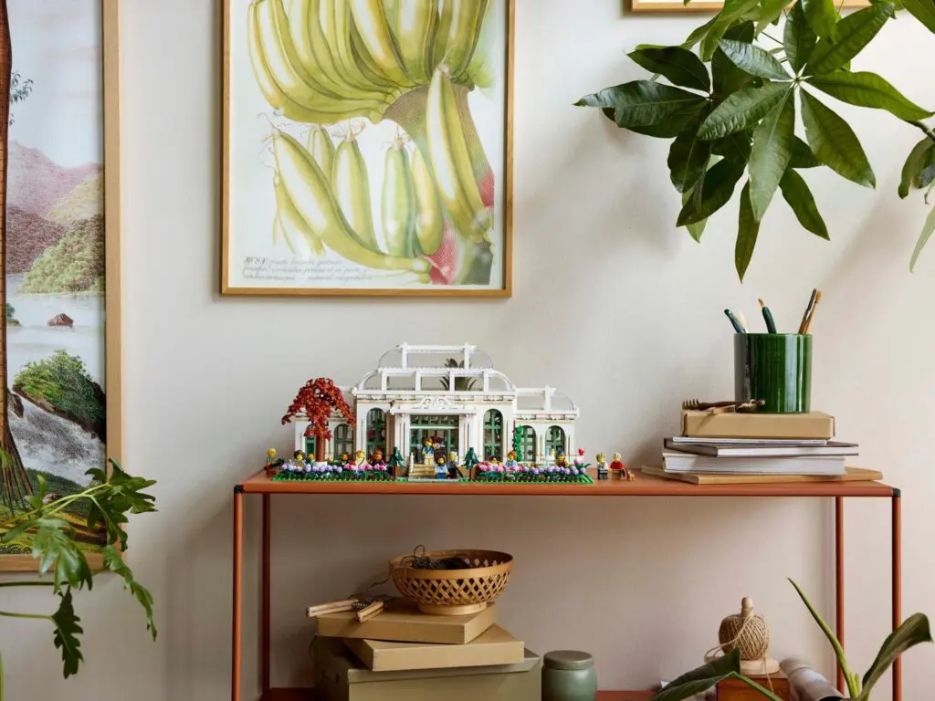 LEGO Ideas The Botanical Garden - view 13
