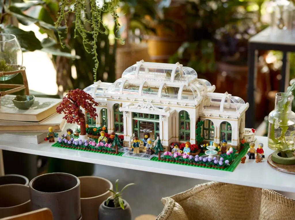 LEGO Ideas The Botanical Garden - view 14