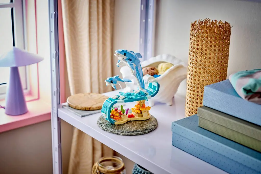 LEGO Creator Beautiful Dolphins - view 7
