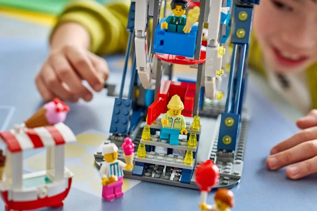 LEGO Creator Iconic Ferris Wheel - view 7