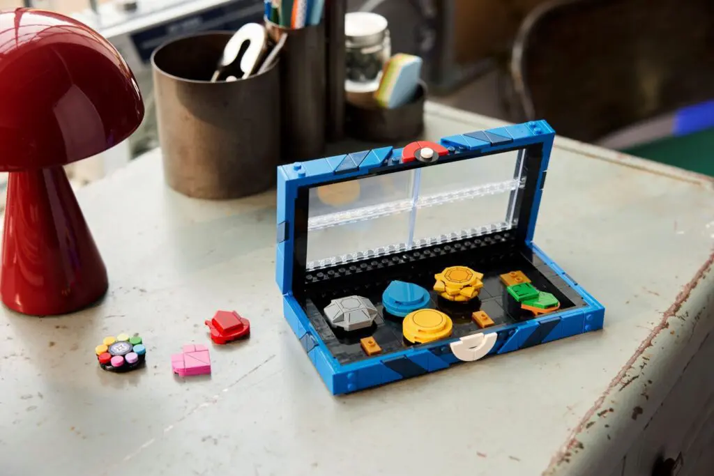 LEGO Pokémon Kanto Region Badge Collection - view 4