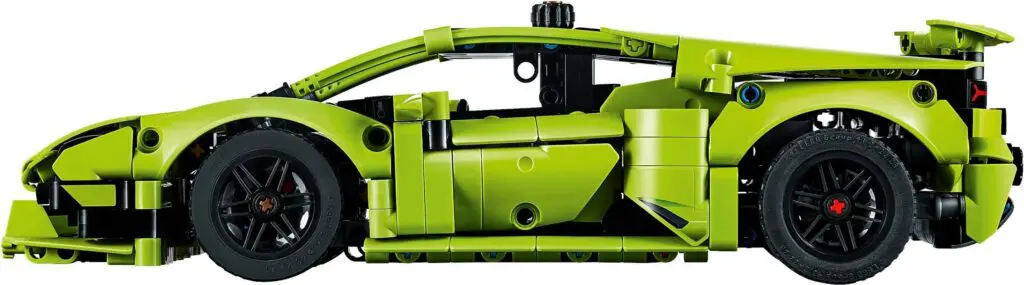 LEGO Technic Lamborghini Huracán Tecnica - view 3