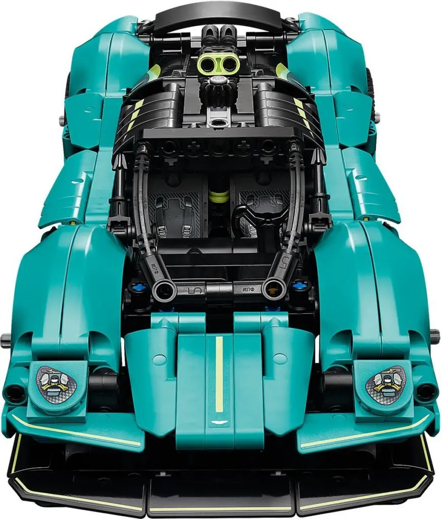 LEGO Technic Aston Martin Valkyrie - view 8