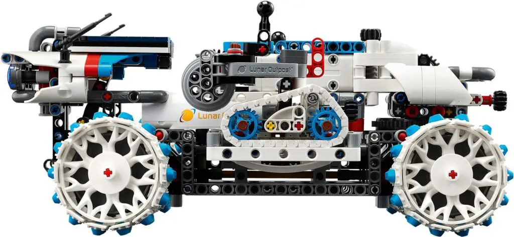 LEGO Technic Lunar Outpost Moon Rover - view 8