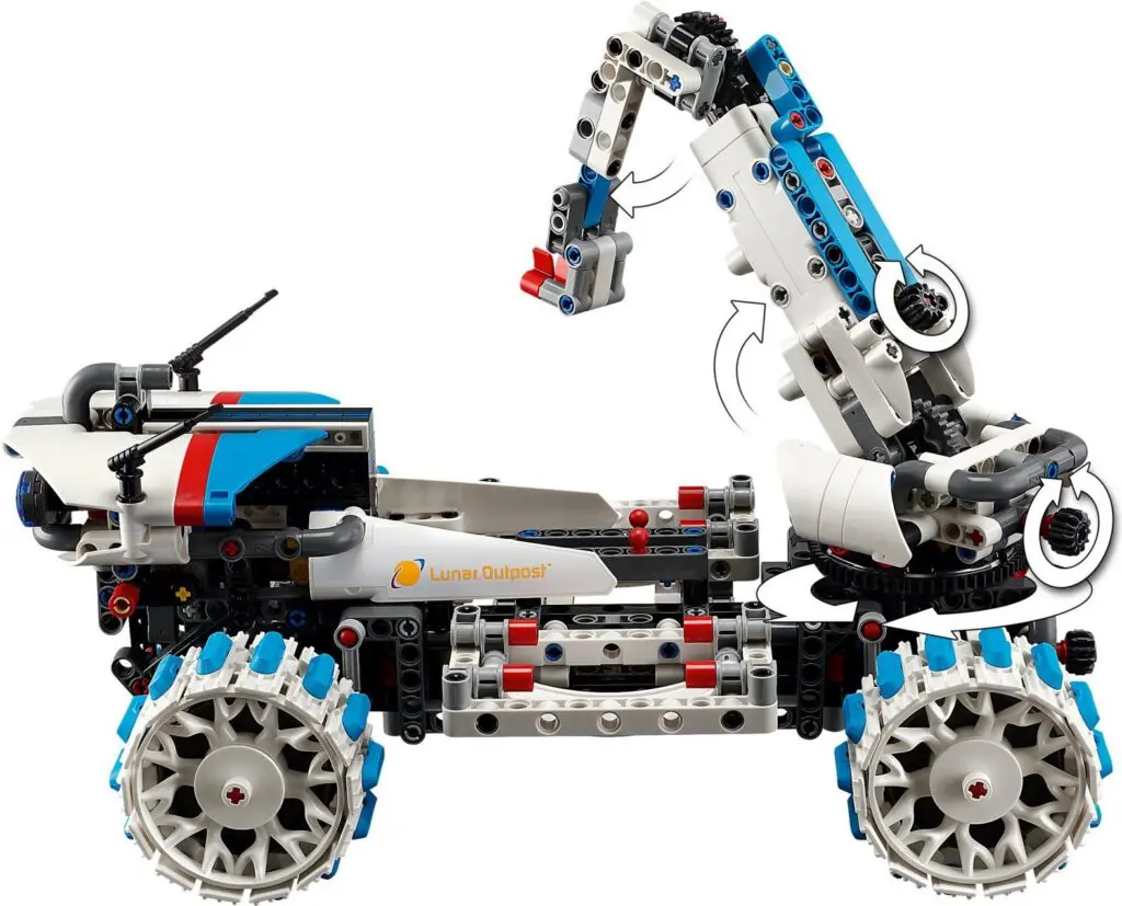 LEGO Technic Lunar Outpost Moon Rover - view 10