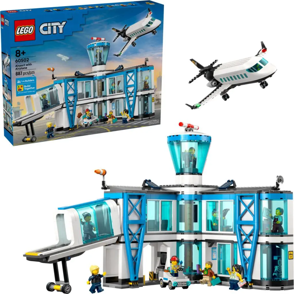 LEGO City Airport with Airplane - view 4