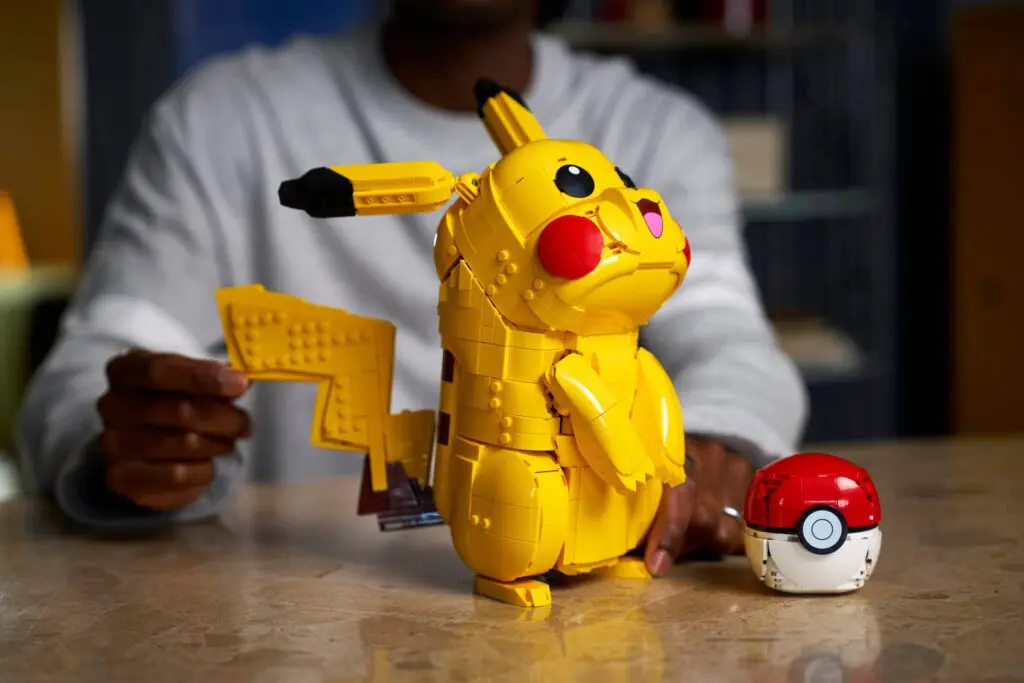 LEGO Pokémon Pikachu and Poké Ball - view 7