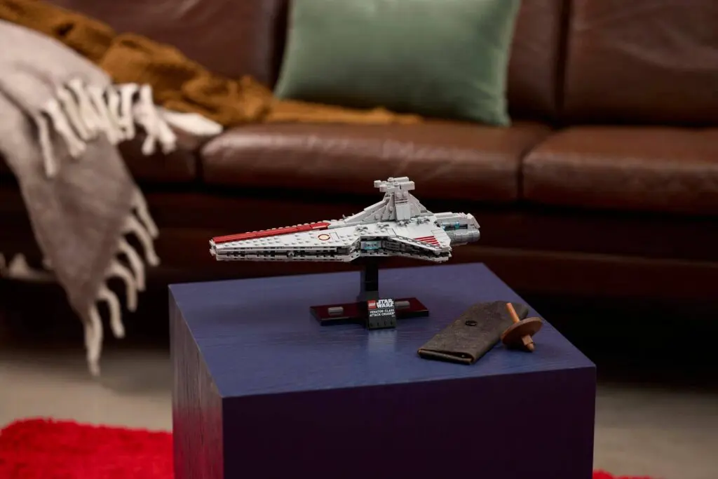 LEGO Star Wars Venator-class Attack Cruiser - view 8