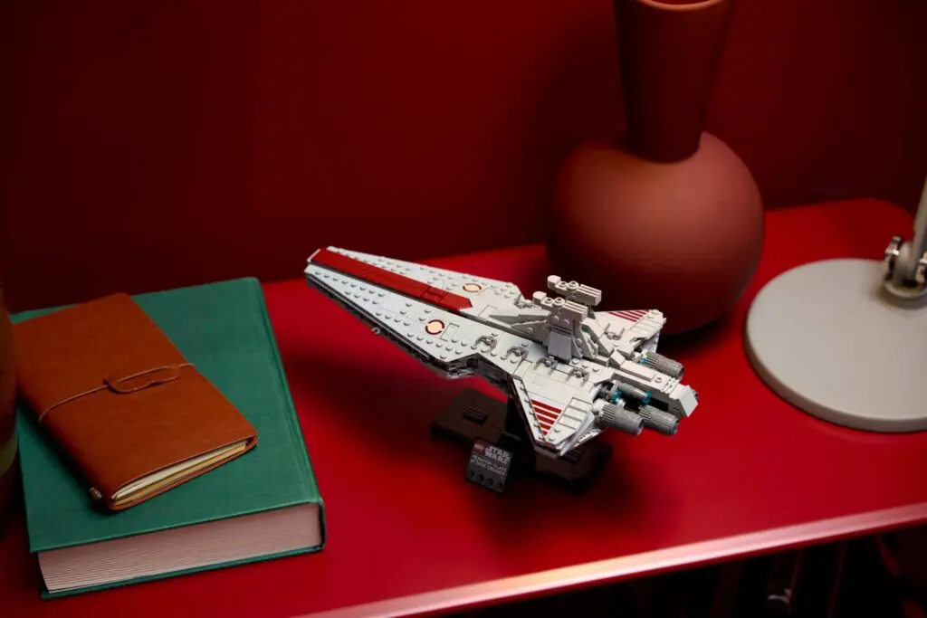 LEGO Star Wars Venator-class Attack Cruiser - view 9