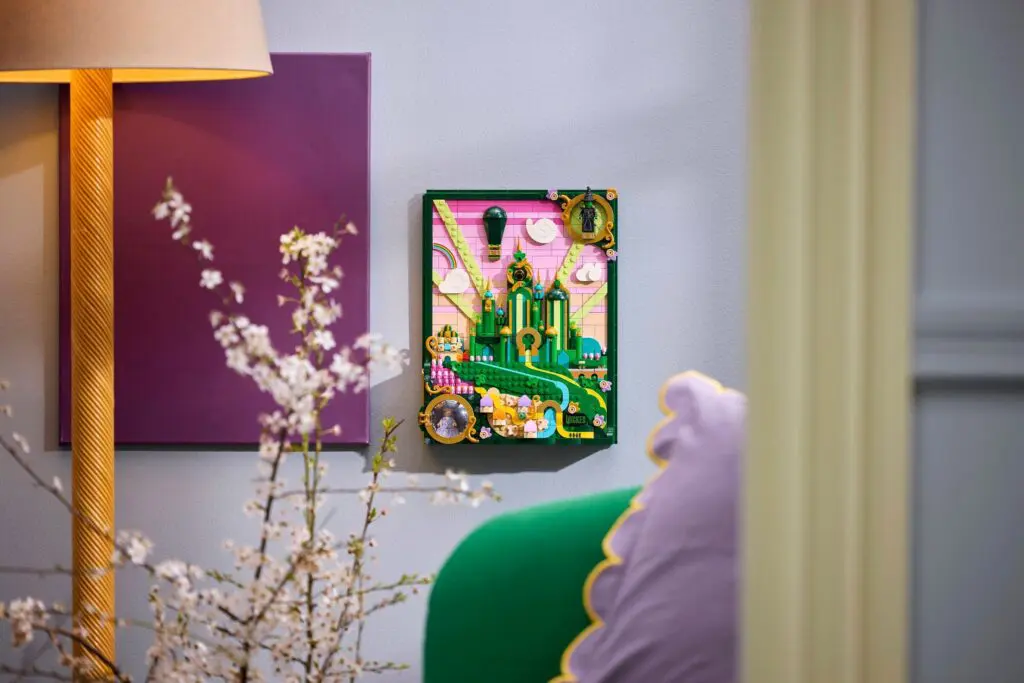 LEGO Wicked Emerald City Wall Art - view 7