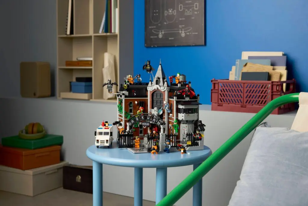 LEGO DC Comics Super Heroes Arkham Asylum - view 9