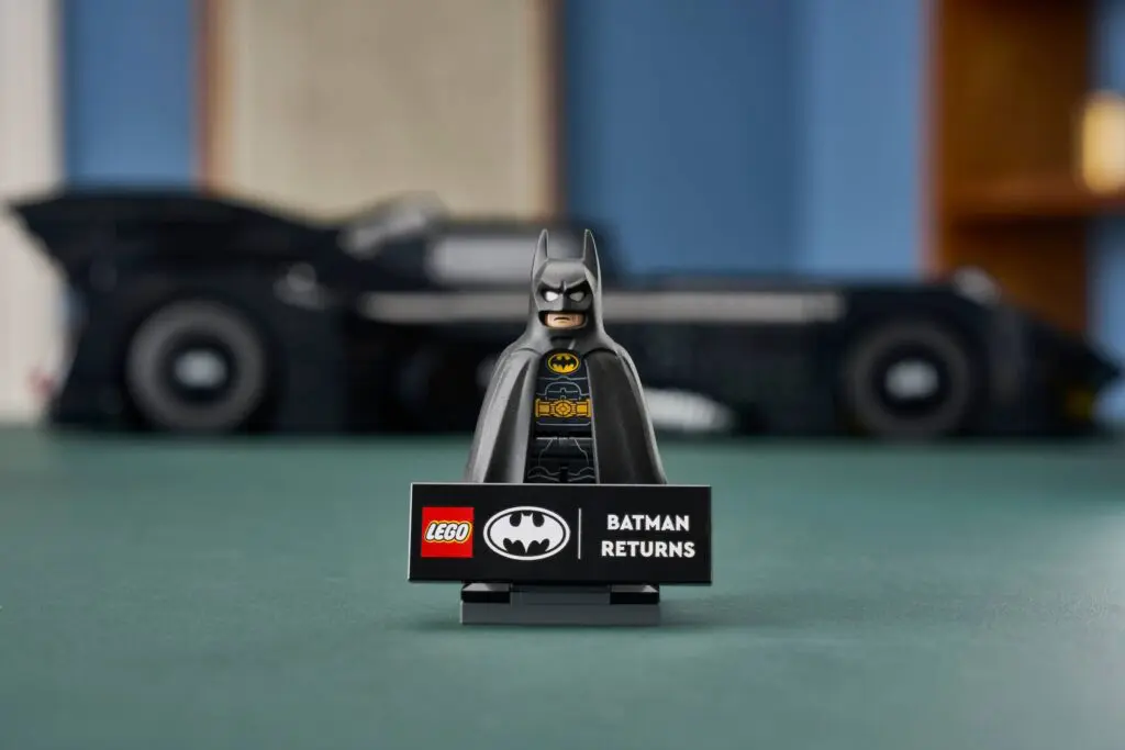 LEGO DC Comics Super Heroes Batman Returns Batmobile - view 10