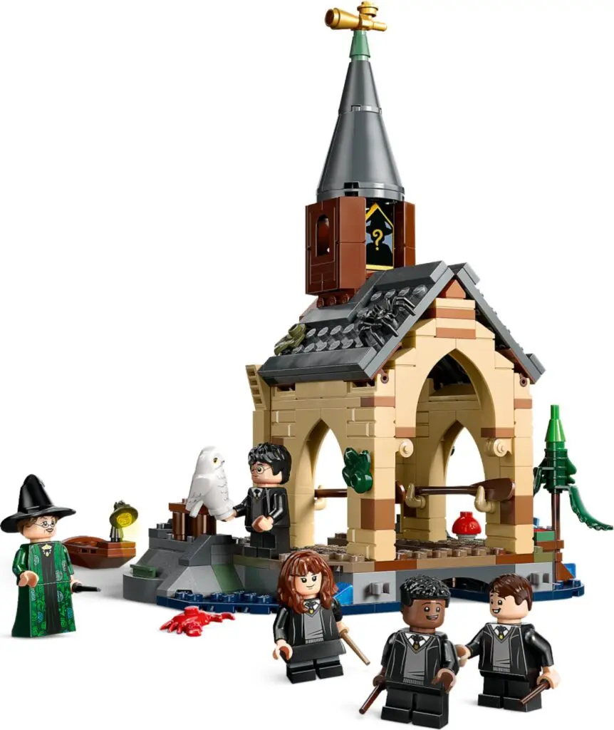 LEGO Harry Potter Hogwarts Castle Boathouse - view 2
