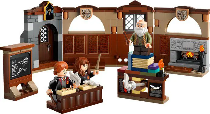LEGO Harry Potter Hogwarts Castle: Charms Class