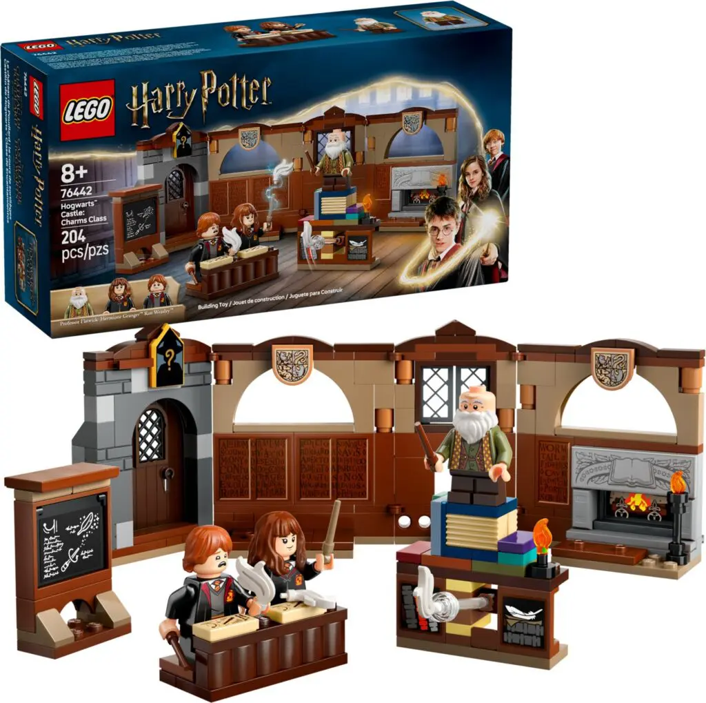 LEGO Harry Potter Hogwarts Castle: Charms Class - view 3